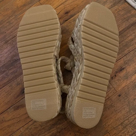 Matisse Tan Braided Platform Sandals - Picture 6 of 6